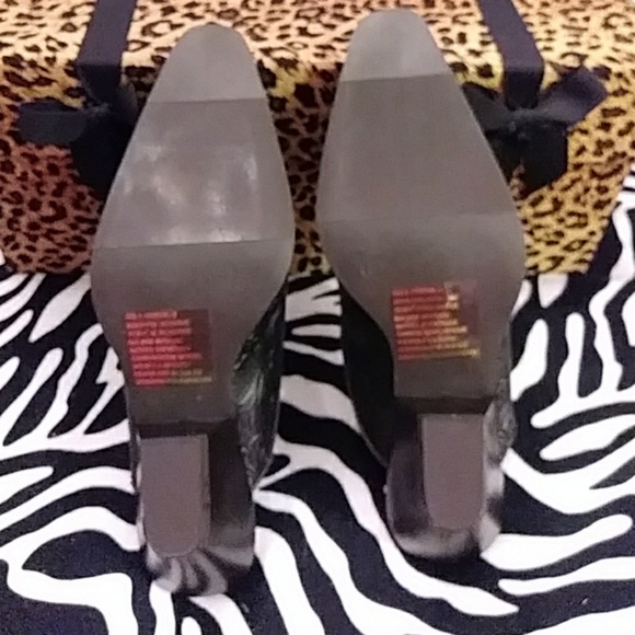 Brown Mules - Picture 3 of 6